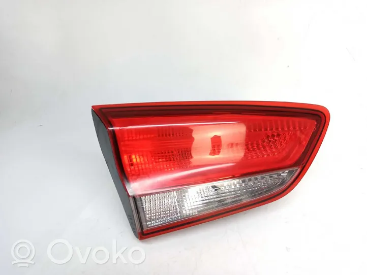 Hyundai i30 Lampy tylnej klapy bagażnika 