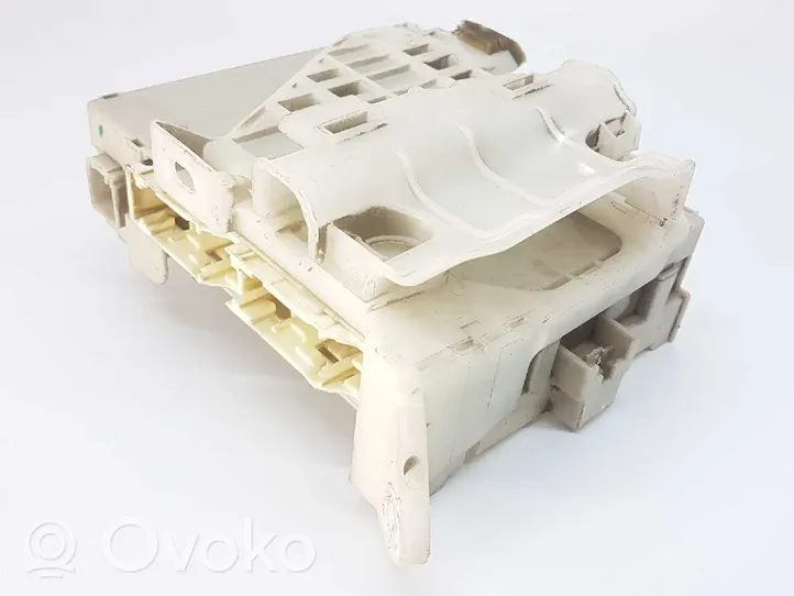 Toyota Prius (XW30) Module confort 