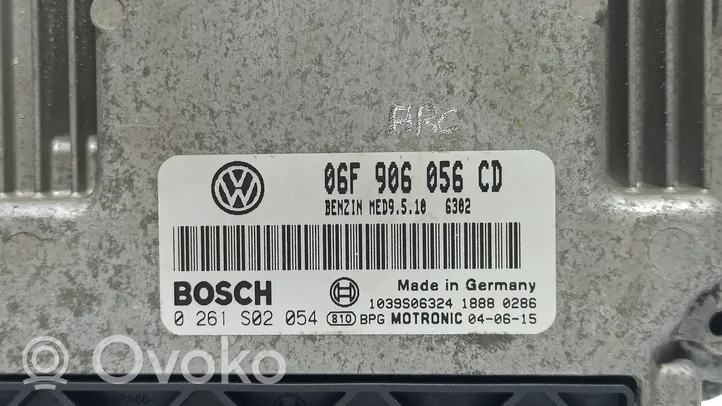 Volkswagen Touran I Unité de commande, module ECU de moteur 0261S02054