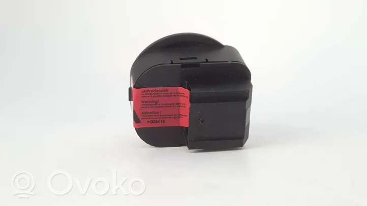 Skoda Fabia Mk3 (NJ) Przycisk regulacji lusterek bocznych 5JB959565REH