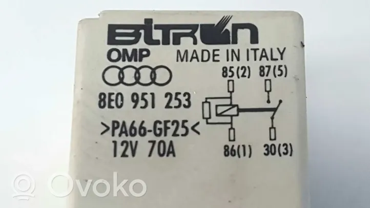 Audi A8 S8 D3 4E Hehkutulpan esikuumennuksen rele 