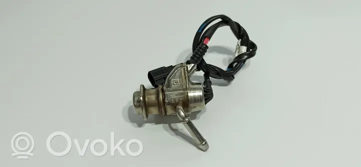 Ford Focus Injecteur de carburant J1G15J281AB