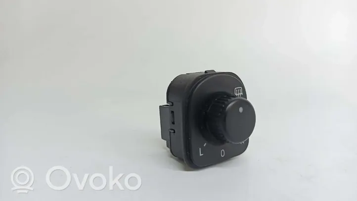 Volkswagen Golf VI Wing mirror switch 