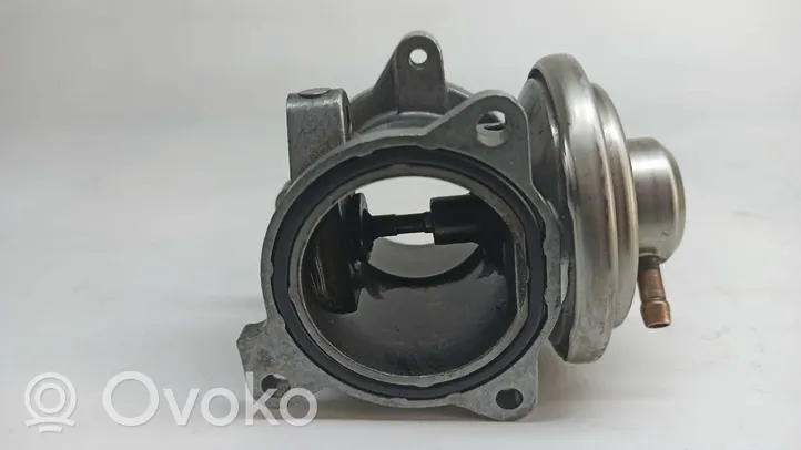 Volkswagen Polo IV 9N3 Soupape vanne EGR 045131501F