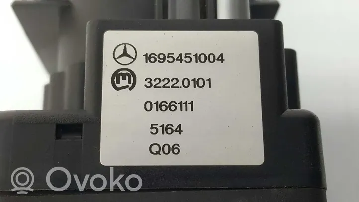 Mercedes-Benz B W245 Przełącznik świateł 32220101