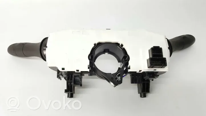 Nissan Qashqai+2 Включатель фонарей 16Y25SD2