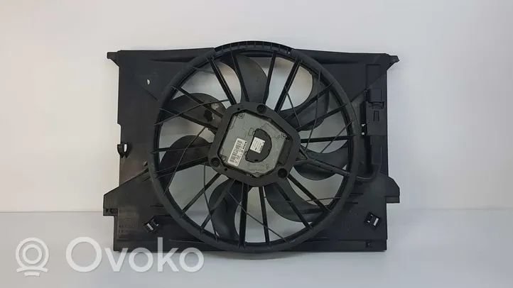 Mercedes-Benz E W211 Ventilatore di raffreddamento elettrico del radiatore A2115050055