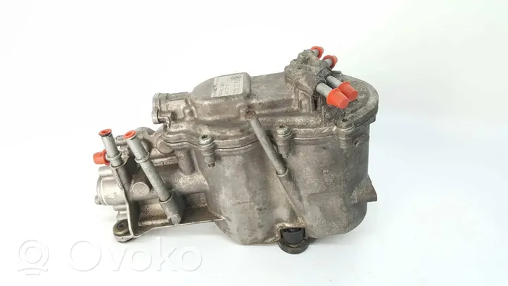 Volkswagen Touareg I Fuel filter housing 7L6127401D