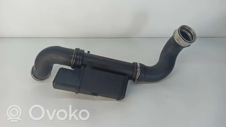 Mercedes-Benz E W211 Turbo air intake inlet pipe/hose A2115282582