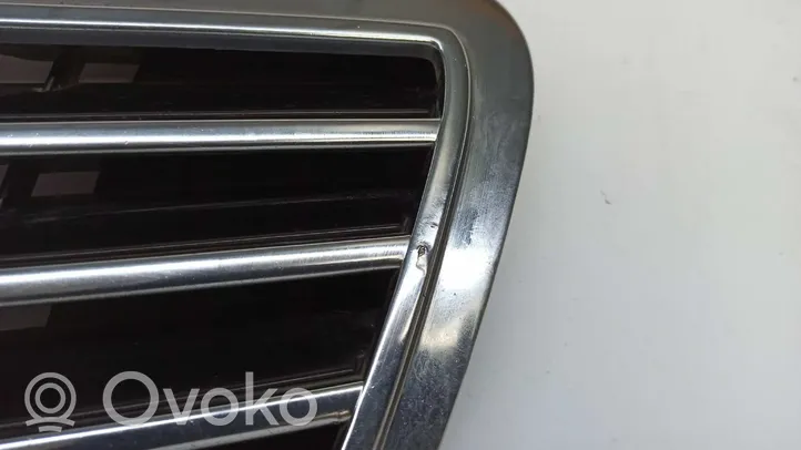 Mercedes-Benz S W220 Grille calandre supérieure de pare-chocs avant 