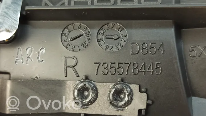 Fiat 500 Dysze / Kratki środkowego nawiewu deski rozdzielczej 735627419