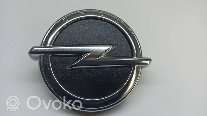 Opel Corsa E Takaluukun/tavaratilan luukun ulkokahva 39007842
