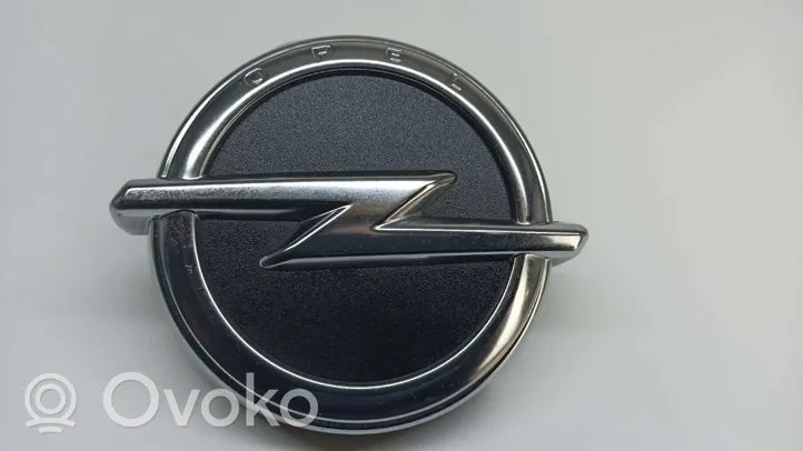 Opel Corsa E Atidarymo rankenėlė galinio dangčio (išorinė) 39007842