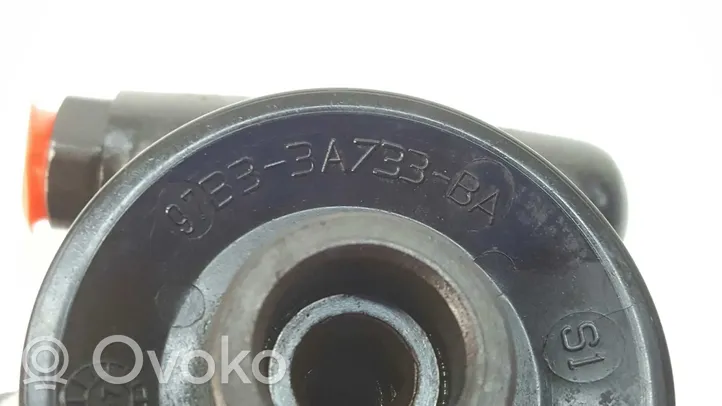 Ford Mondeo MK II Ohjaustehostimen pumppu 1097743