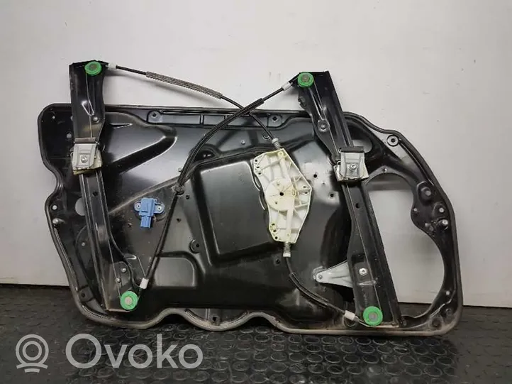 Volkswagen PASSAT B6 Front door window regulator with motor 981220107