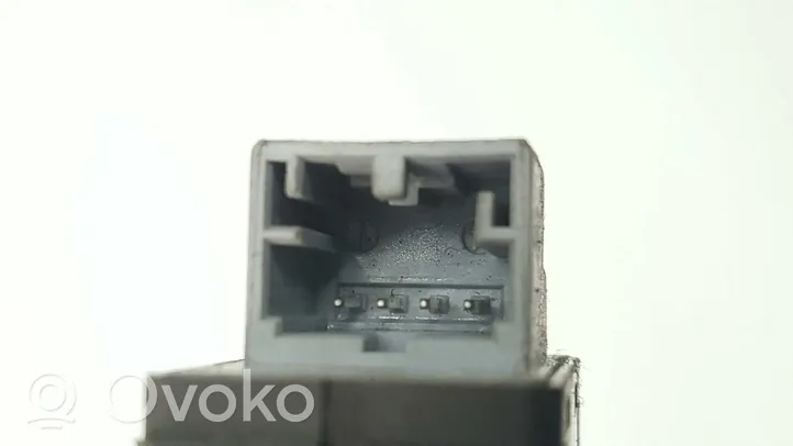 Volkswagen Polo IV 9N3 Interrupteur commade lève-vitre 6Q09598569B9