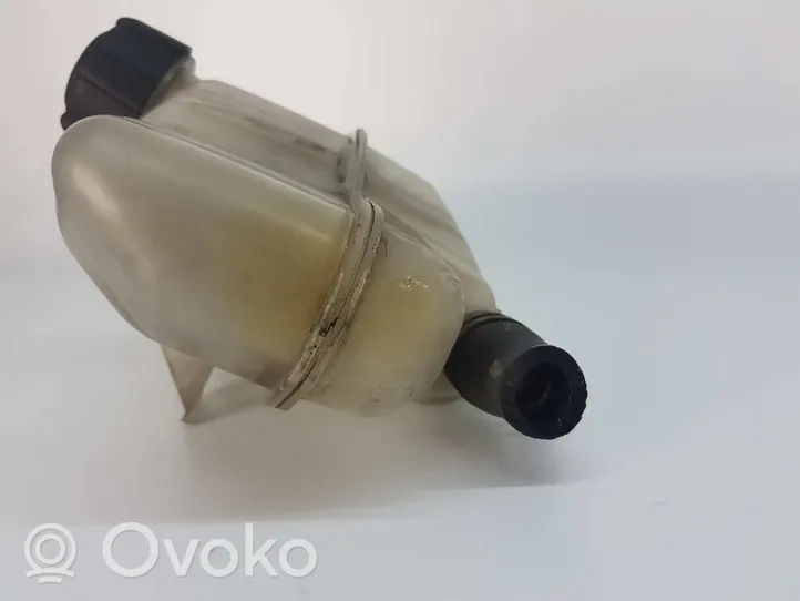 Nissan Micra Vase d'expansion / réservoir de liquide de refroidissement 