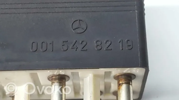 Mercedes-Benz C W202 Žvakių pakaitinimo rėlė 0015428219