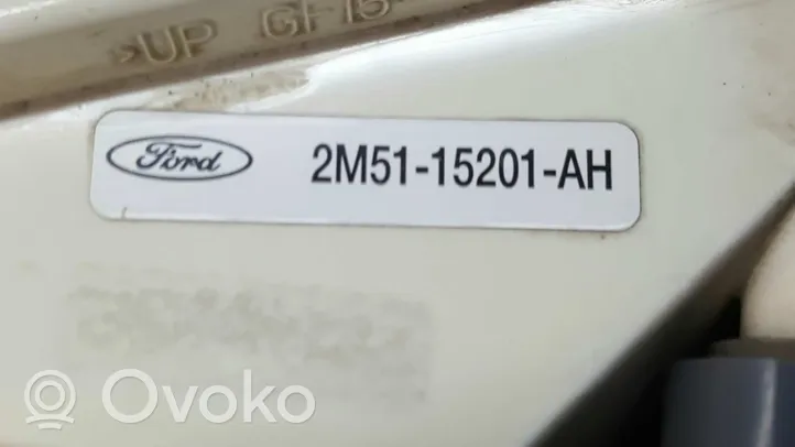 Ford Focus Etusumuvalo 2M51-15201-AH