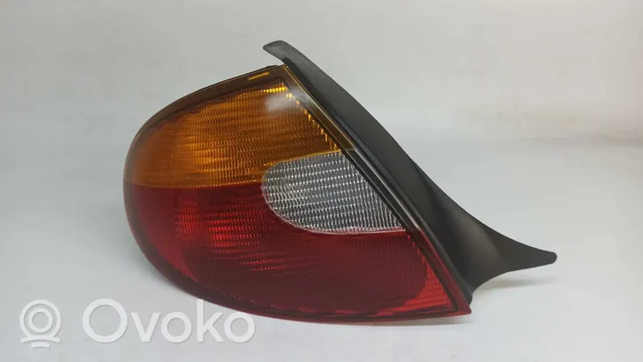 Chrysler Neon II Tailgate rear/tail lights 