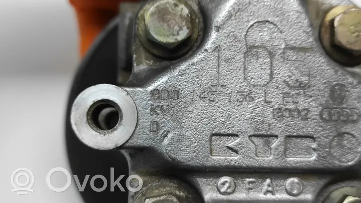 Volkswagen PASSAT B5 Power steering pump 