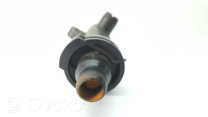 BMW 5 E39 Termostaatin kotelo 2247723