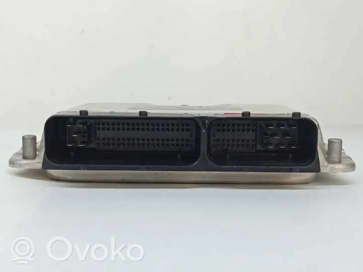 Audi A4 S4 B5 8D Komputer / Sterownik ECU silnika 0281010094