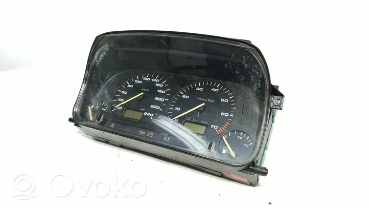 Volkswagen Golf III Compteur de vitesse tableau de bord 53923247