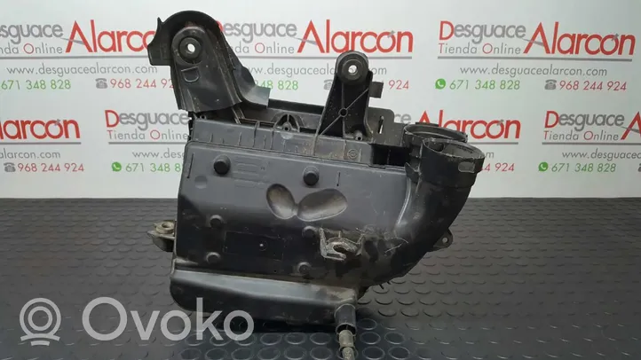 Citroen C3 Oro filtro dėžė 9673061080