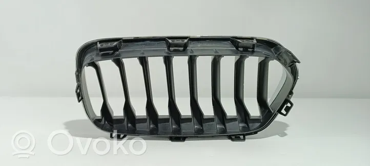 BMW X2 F39 Maskownica / Grill / Atrapa górna chłodnicy 7424777B