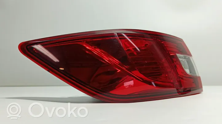 Renault Clio IV Lampy tylnej klapy bagażnika 