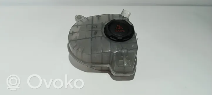 Audi Q3 F3 Vase d'expansion / réservoir de liquide de refroidissement 5WA121407C