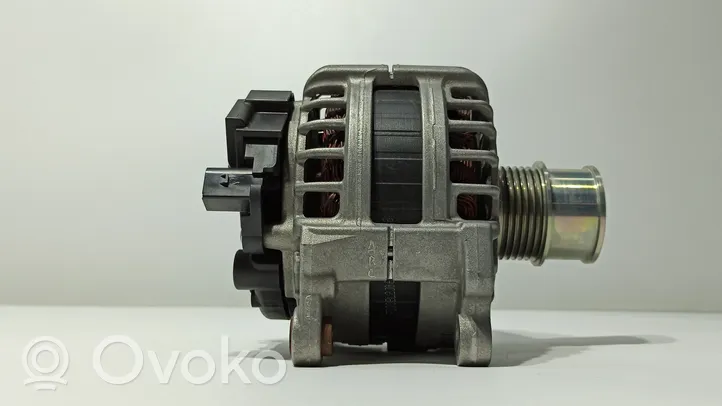 Volkswagen Golf VIII Generatore/alternatore 05E903027BX