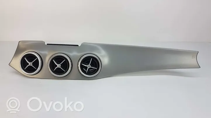 Mercedes-Benz GLA W156 Centrālais gaisa ventilācijas režģis A1568300054