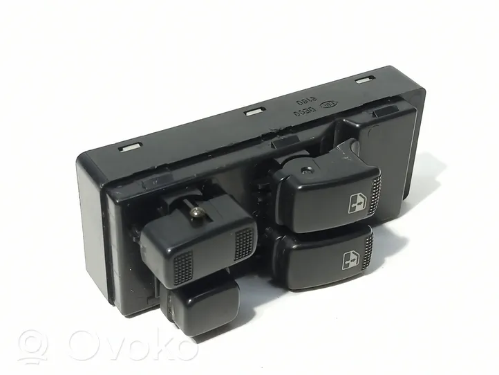 KIA Carnival Electric window control switch 621W04200