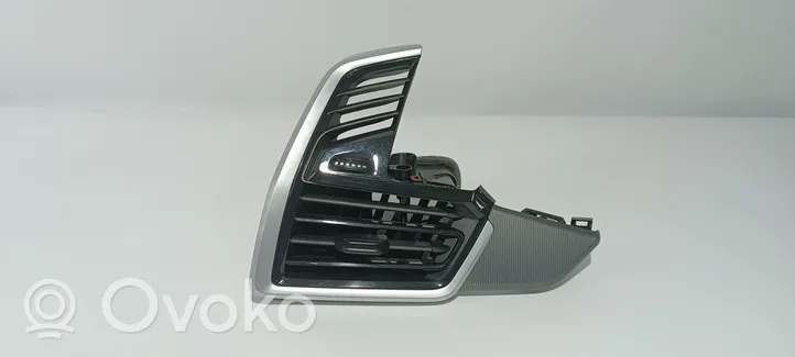 BMW X6 G06 Griglia di ventilazione centrale cruscotto 9399467