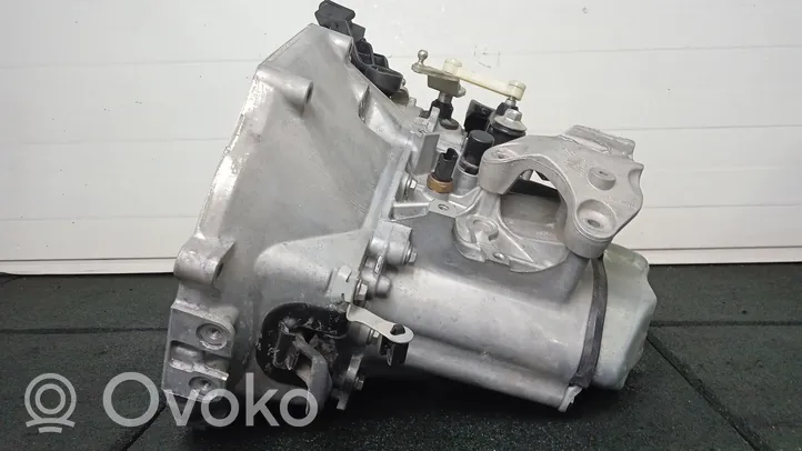 Citroen C4 Cactus Mechaninė 5 pavarų dėžė 20A7011076917