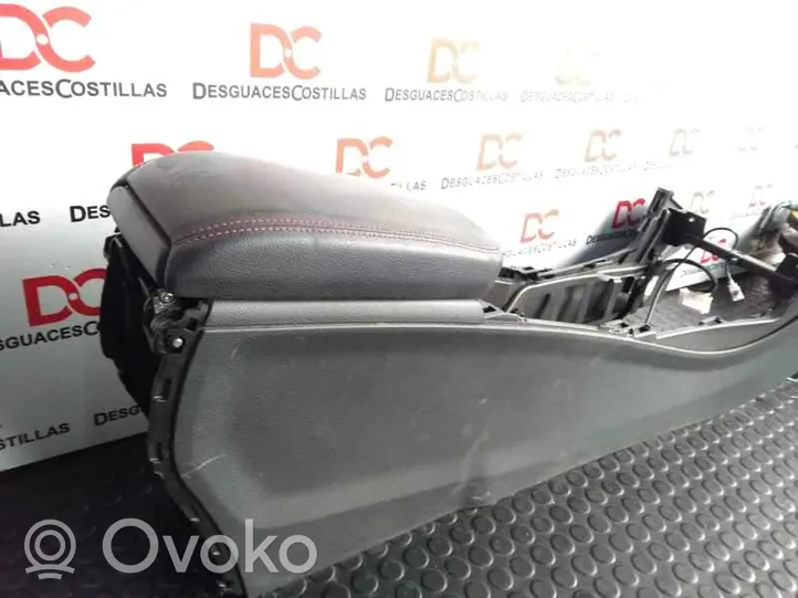 Mercedes-Benz A W176 Armrest 