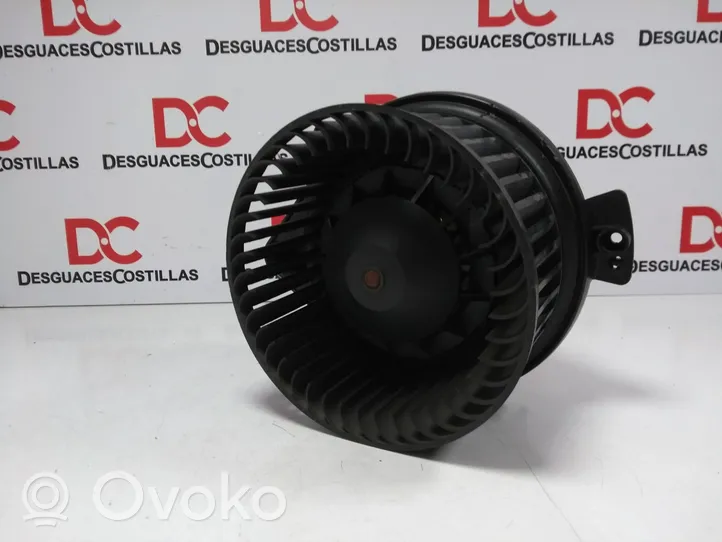 Audi A4 S4 B6 8E 8H Salono oro mazgo plastikinis korpusas 8E1820021B