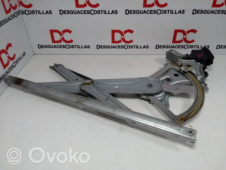 Toyota Corolla Verso AR10 Front door electric window regulator 698100F010