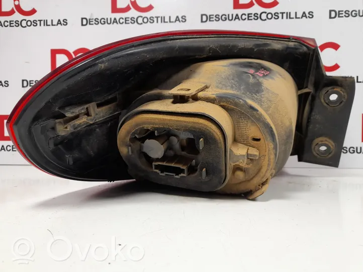 Volkswagen Tiguan Luz trasera/de freno 5N0945096H