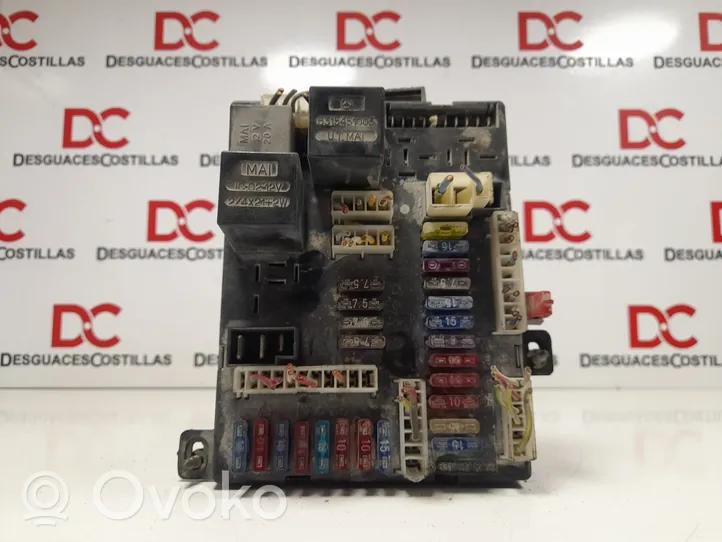 Mercedes-Benz 100 W631 Module de fusibles 6315401373