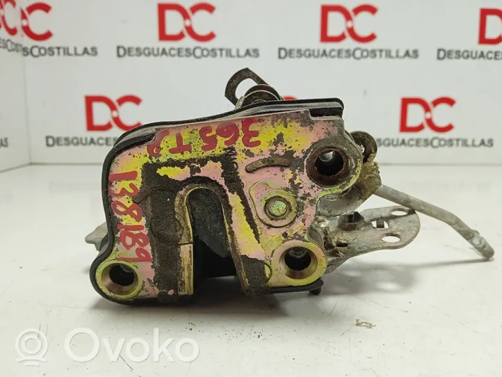 Opel Monterey Rear door lock 