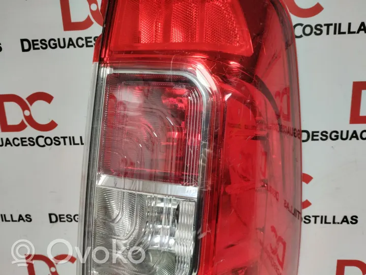 Nissan NP300 Luci posteriori 22536503