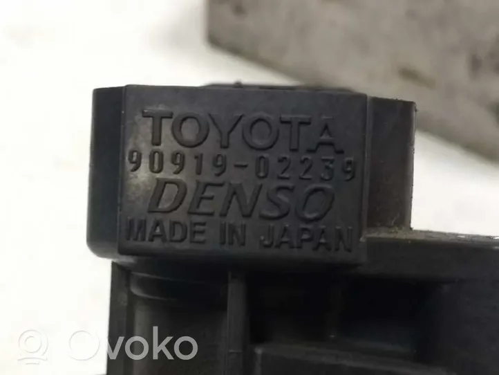 Toyota Corolla E120 E130 Cewka zapłonowa wysokiego napięcia 9091902239