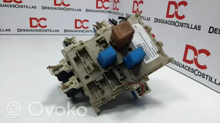 Nissan Primera Module de fusibles 24350AV700