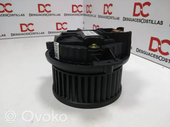 Audi A4 S4 B6 8E 8H Salono oro mazgo plastikinis korpusas 8E2820021E