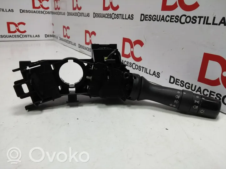 Toyota Auris 150 Interruttore luci 17F001