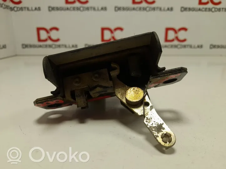 Volkswagen Golf IV Tailgate lock latch 