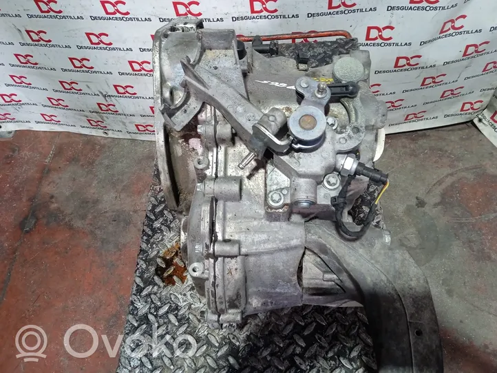 Mercedes-Benz A W169 Mechaninė 5 pavarų dėžė 711640